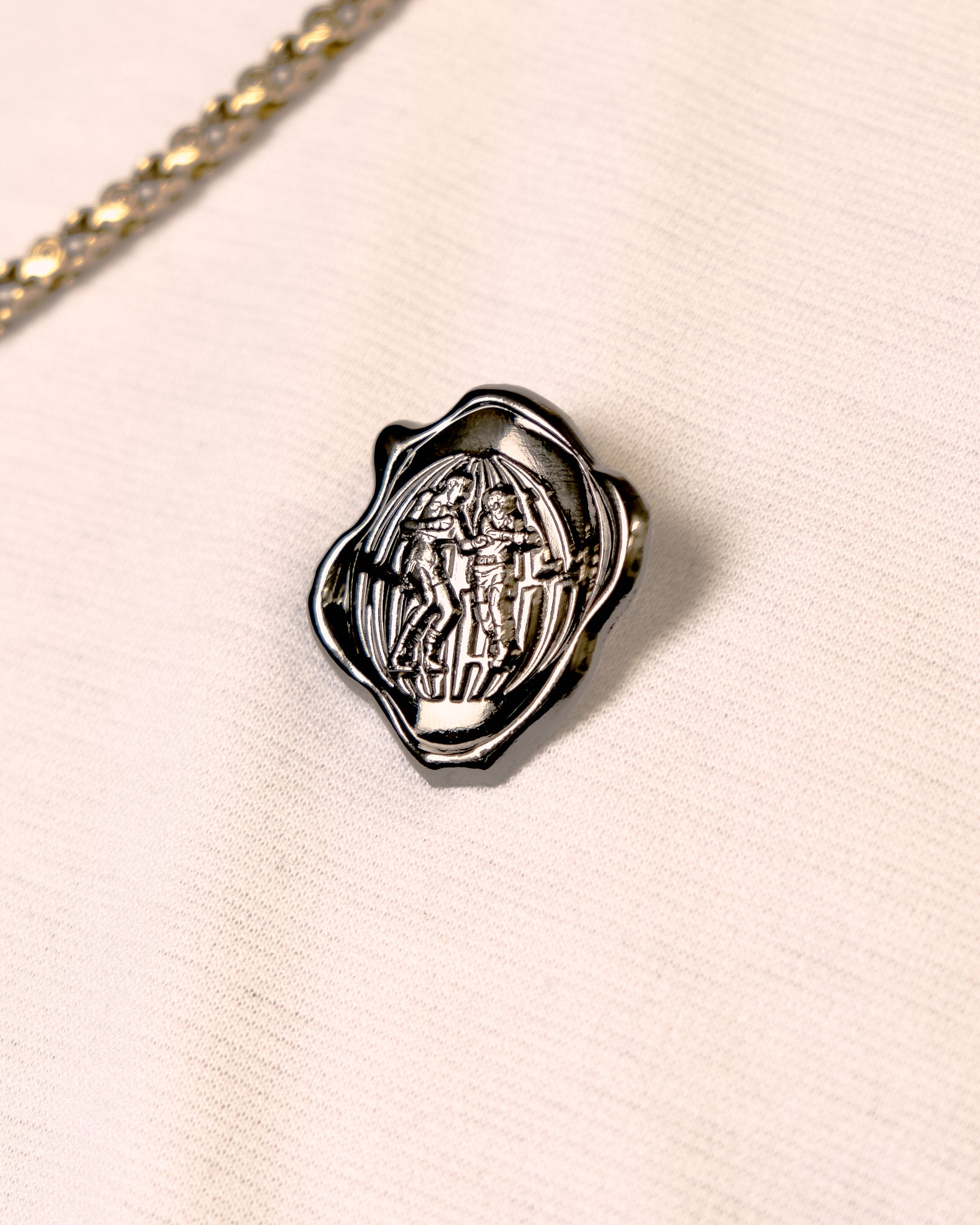 Badge of Honour Brooch in Gunmetal